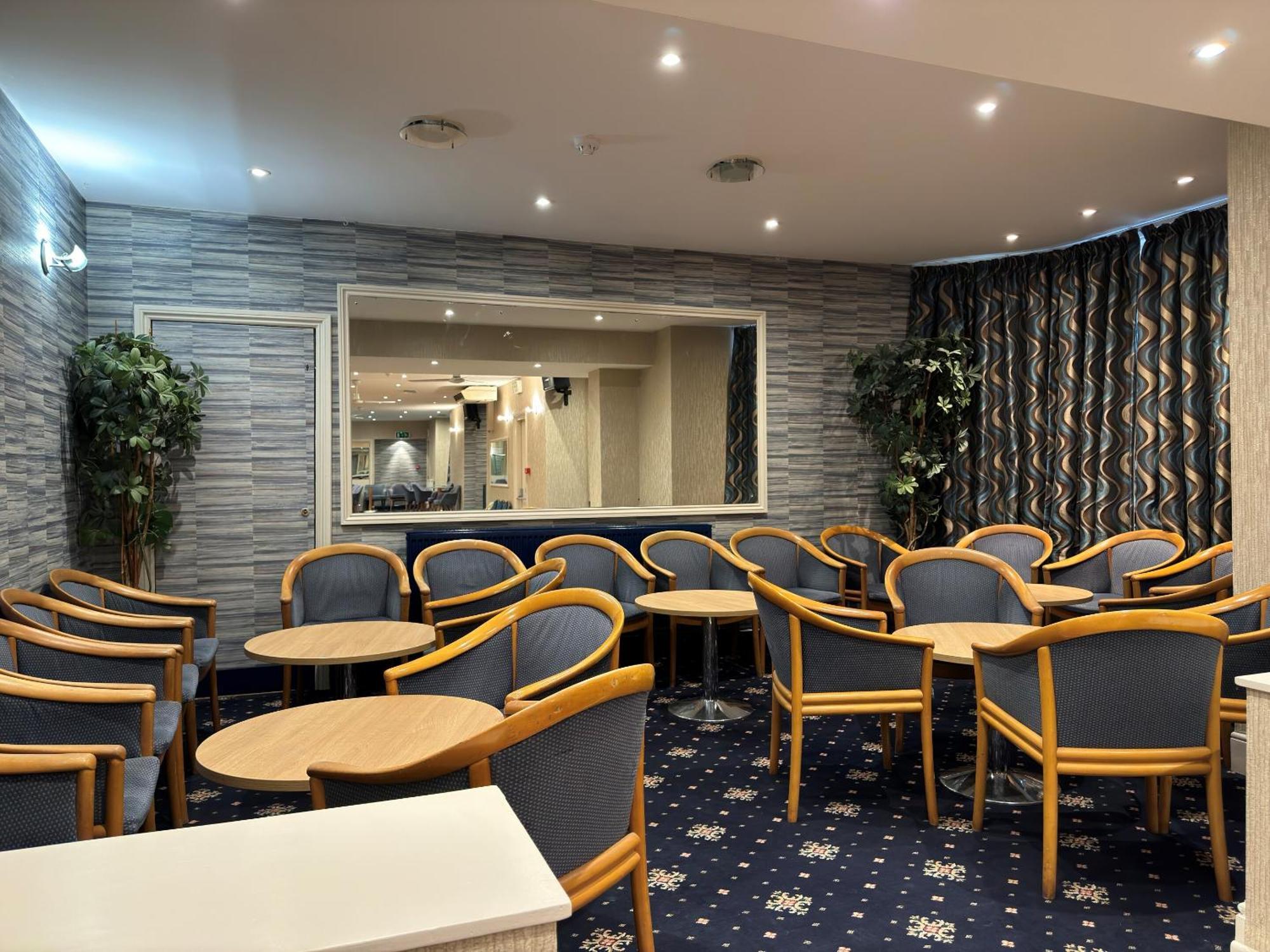 Haddon Hall Hotel Eastbourne Bagian luar foto