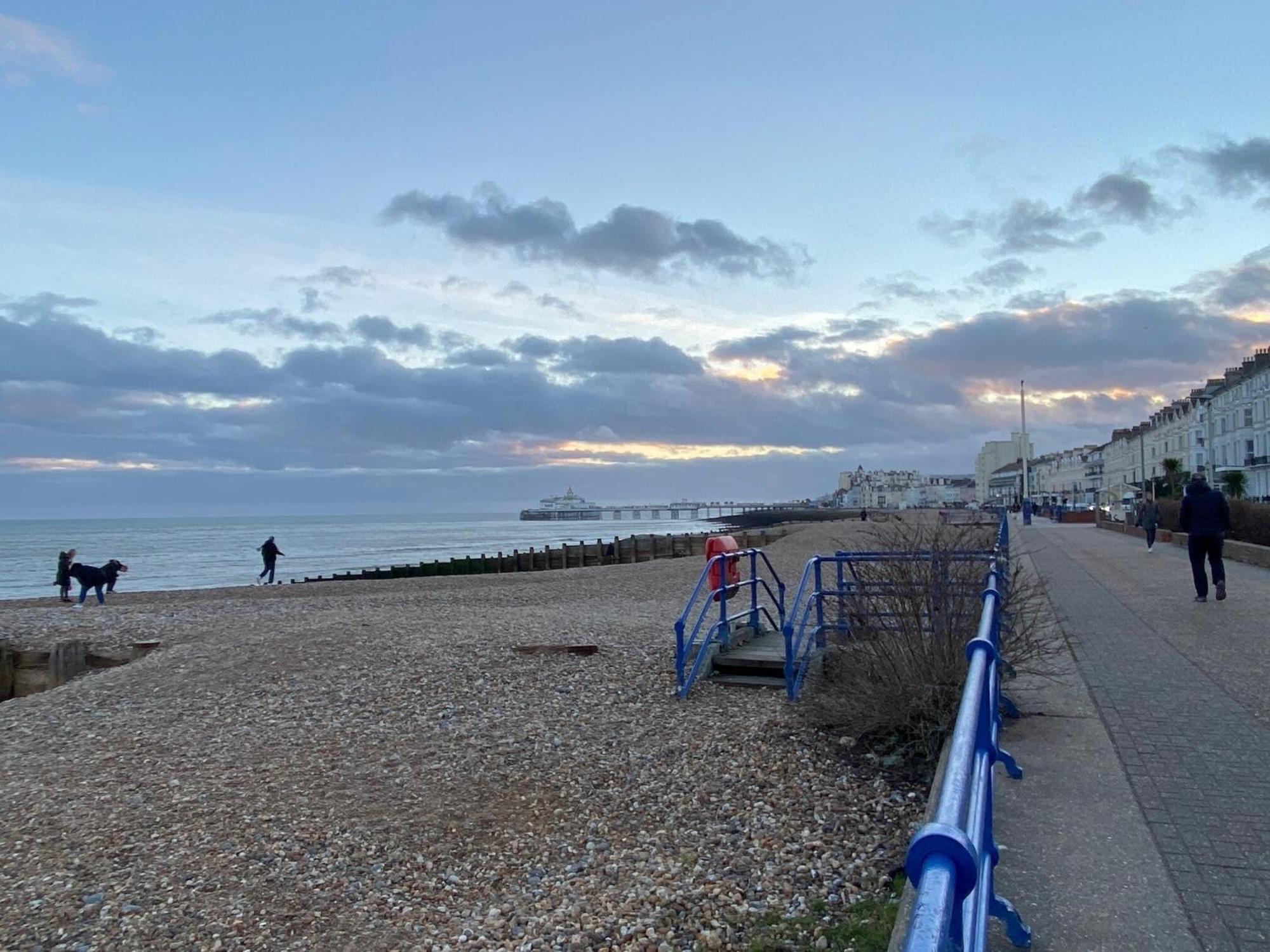 Haddon Hall Hotel Eastbourne Bagian luar foto