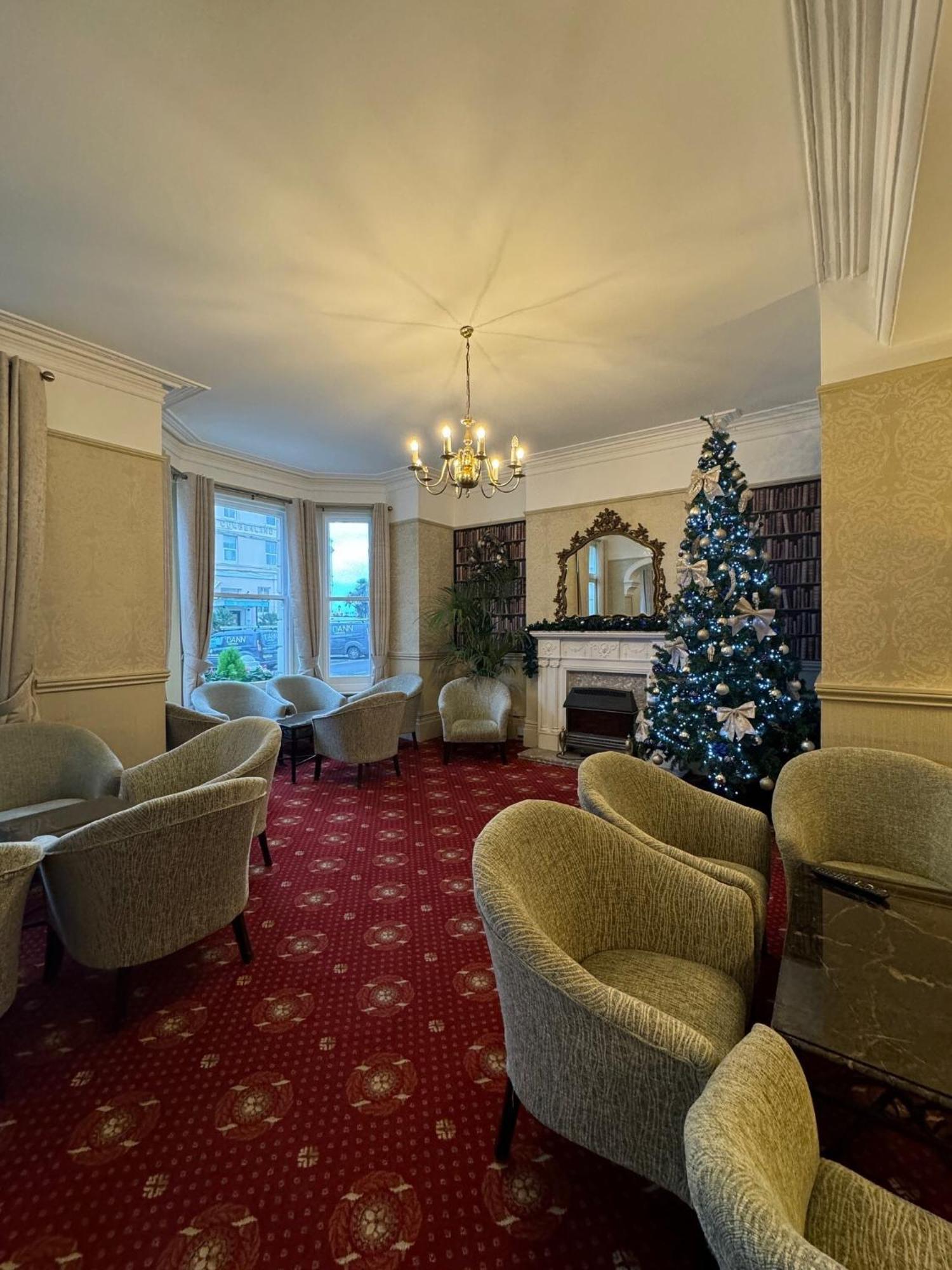 Haddon Hall Hotel Eastbourne Bagian luar foto